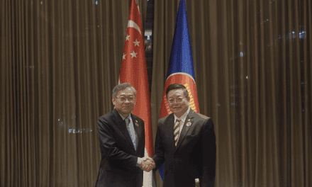ASEAN Secretary-General Meets Singapore Deputy Prime Minister at AEM Retreat in the Philippines