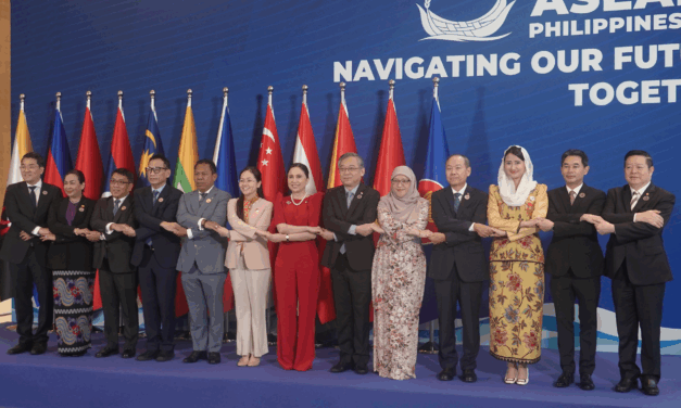 ASEAN Secretary-General Participates in 32nd AEM Retreat in Taguig to Discuss Economic Priorities