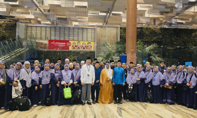 Saudi Ambassador Joins Send-Off for Singapore Hajj Pilgrims at Changi Airport