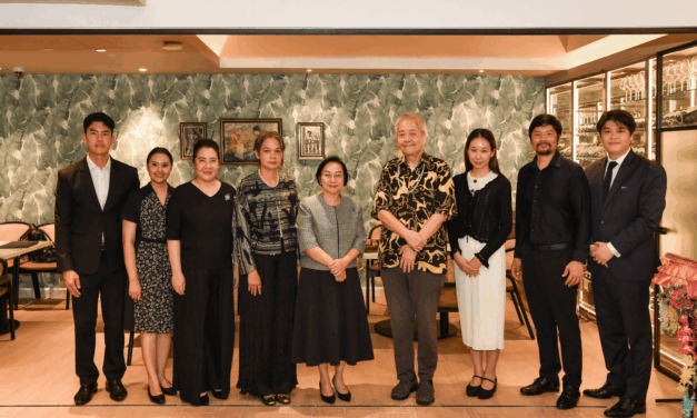 Royal Thai Embassy Attends Opening of Michelin-Recognised PLU Singapore
