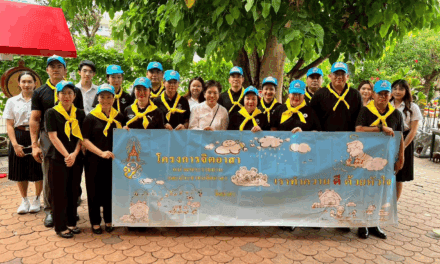 Royal Thai Embassy in Singapore Conducts Volunteer Activity and Donates Buddhist Texts to Palelai Buddhist Temple