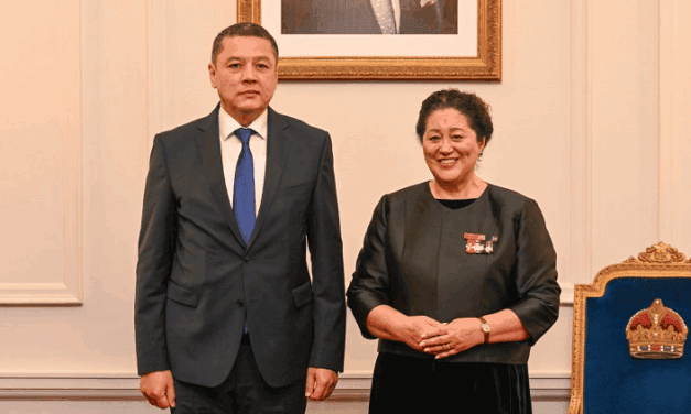 Uzbekistan’s Ambassador to Singapore Presents Credentials to New Zealand Governor-General in Wellington
