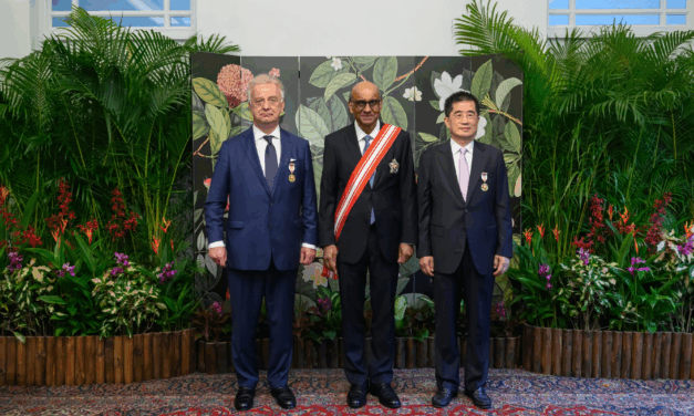 Singapore President Confers Public Service Star on Evonik and UMC Business Leaders at Istana