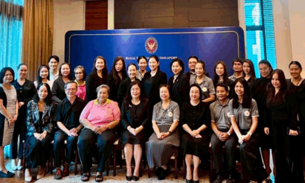 Thai Ambassador-Designate Presents Financial Support to Five Thai Associations in Singapore