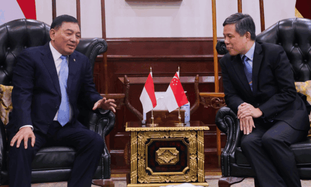 Indonesia and Singapore Defence Ministers Hold Bilateral Talks in Jakarta