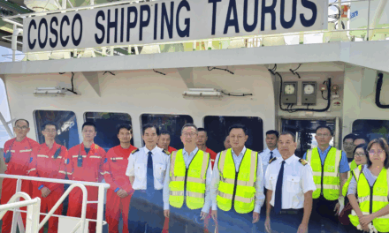Chinese Embassy in Singapore Visits Seafarers to Mark International Day of the Seafarer
