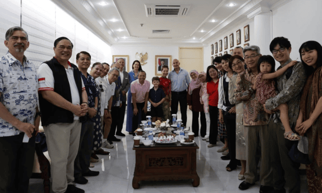 High Commissioner Anizan Siti Hajjar Adnin Attends Colourful Indonesia Festival in Singapore