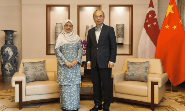 Ambassador Cao Zhongming Hosts Malaysia’s New High Commissioner to Singapore for Introductory Meeting