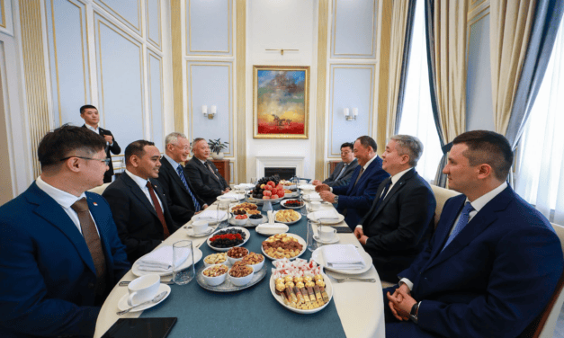Senior Minister Lee Hsien Loong Begins First Official Visit to Central Asia