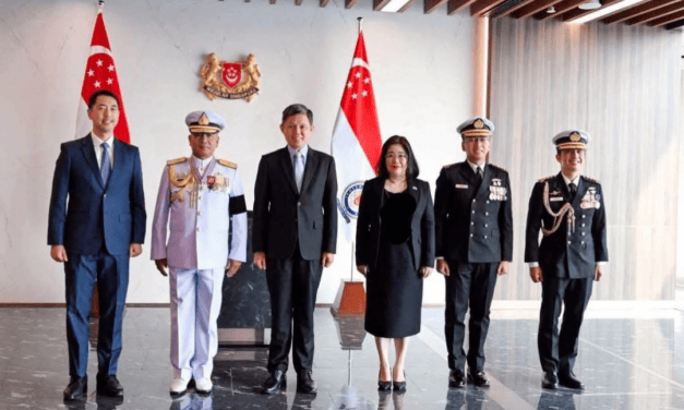 Thailand and Singapore Discuss Bilateral Military Cooperation During Naval Chief’s Visit