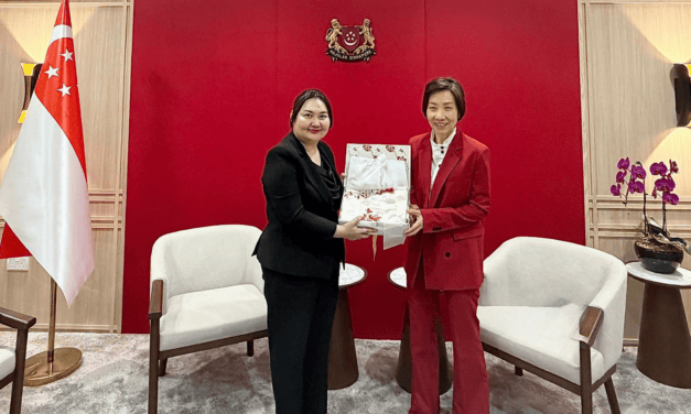 Mongolian Ambassador Meets Singapore Minister on Carbon Credits and Green Energy Cooperation