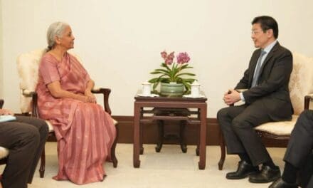 India’s Finance Minister Meets Singapore Leaders and Investors During Official Visit