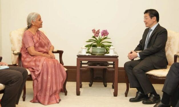India’s Finance Minister Meets Singapore Leaders and Investors During Official Visit